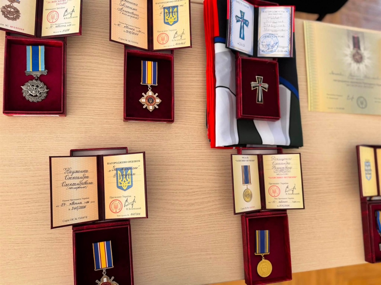 Родинам трьох полеглих захисників із Барської та Копайгородської громад вручили нагороди