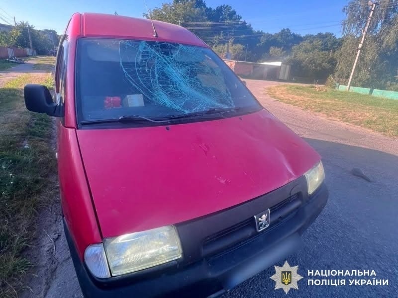 Жмеринському районі Peugeot збив 12-річну велосипедистку: дівчинку госпіталізували